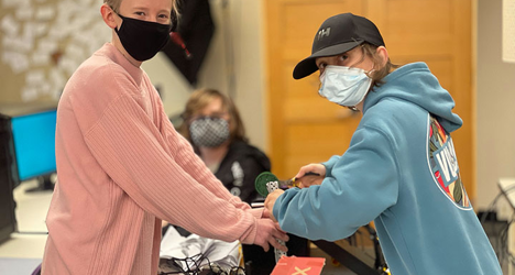 Everun sponsors the Gulf Islands Secondary School Robotics team